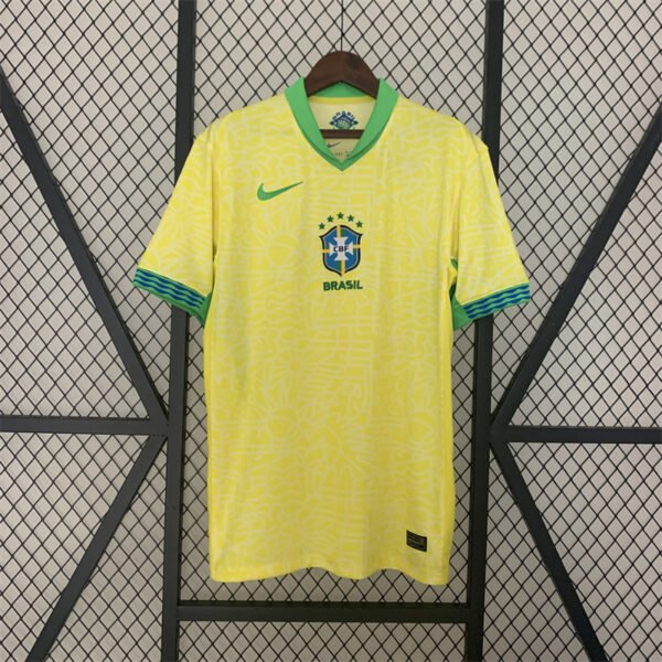 Equipación Local Brasil 24-25